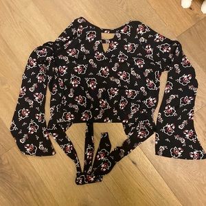 Express bell sleeved open back top